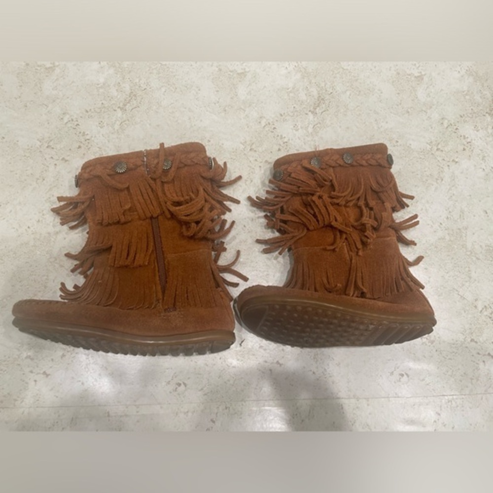 Minnetonka size 11 kid leather boots
